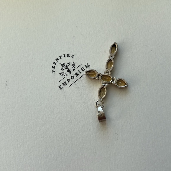 Faceted Citrine and sterling silver cross - Picture 4 of 6